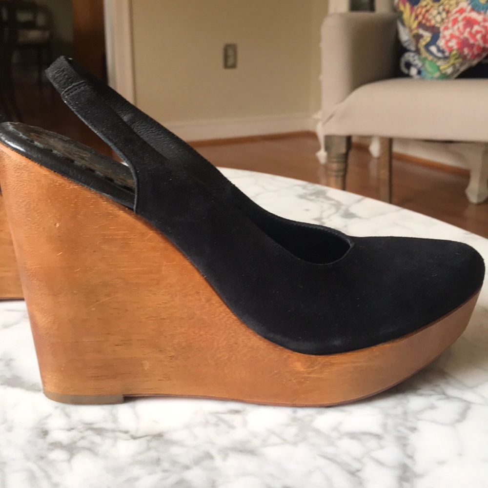 Rowan size 10 suede shoes